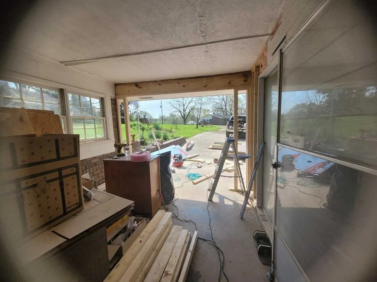 Air movers and dehumidifier for Drying & Dehumidification in Rockwood